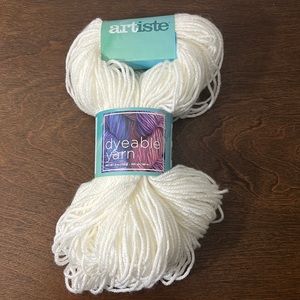 Dyable yarn
